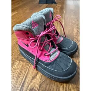 Nike ACG Woodside 2 Girl's Snow Boots Size 2.5Y